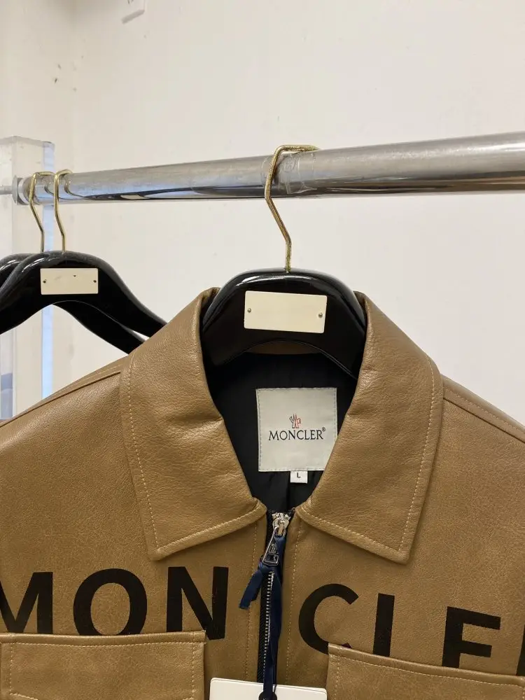 Moncler Куртка чоловіча — Фото 2