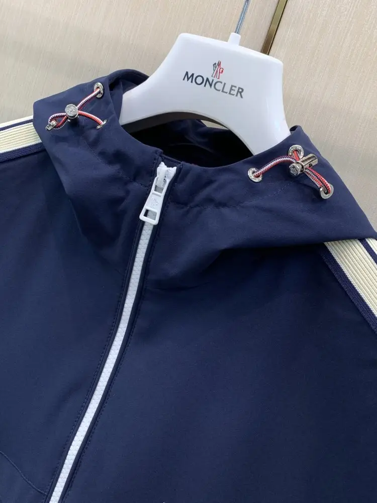 Moncler Куртка чоловіча — Фото 2