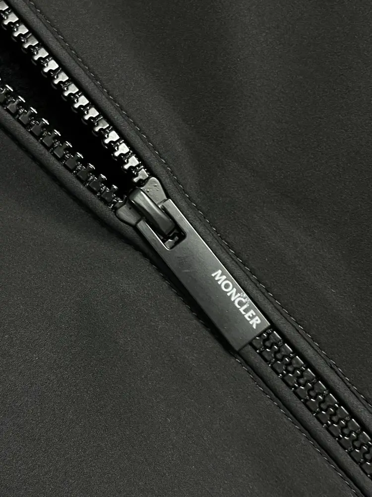 Moncler Jacket men's — Photo 3