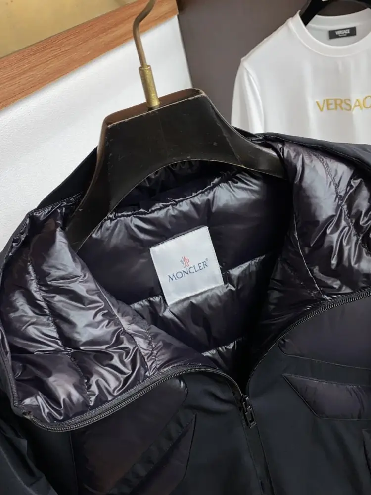 Moncler Jacket men's — Photo 3