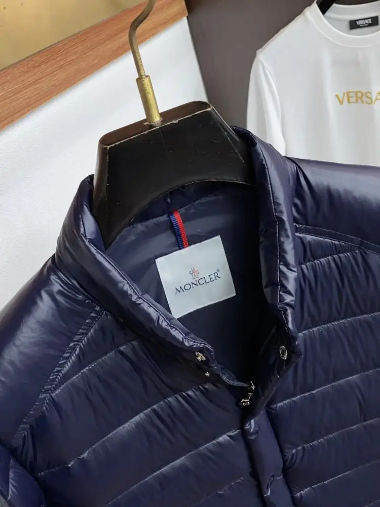 Moncler Jacket men's — Photo 3