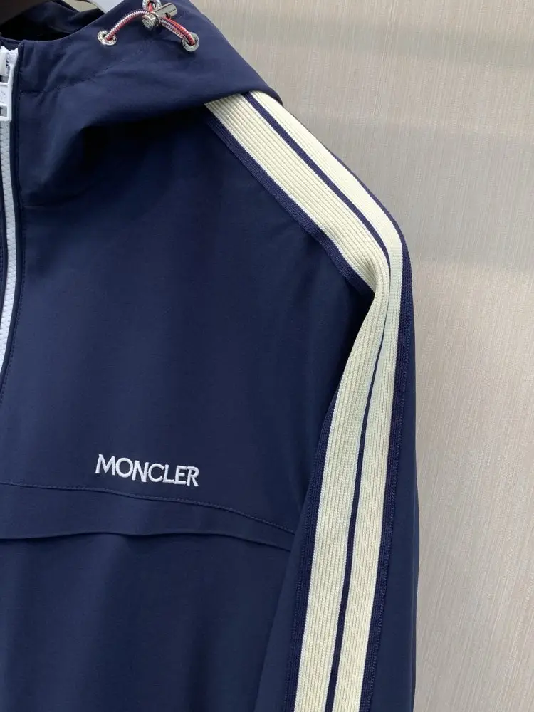 Moncler Куртка чоловіча — Фото 3