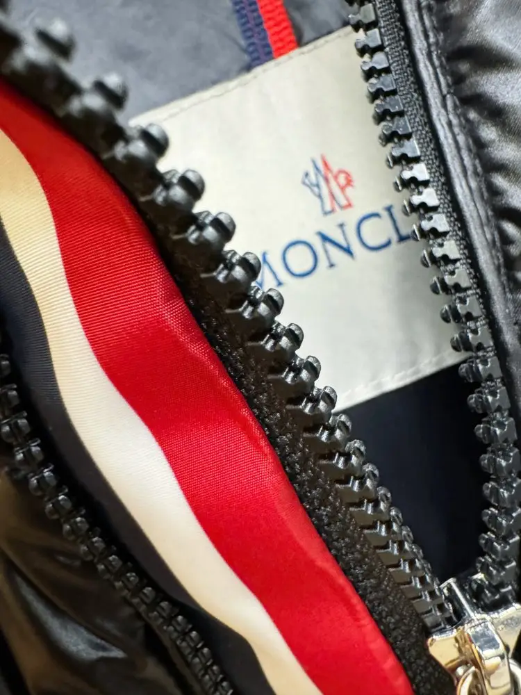 Moncler Куртка чоловіча — Фото 5