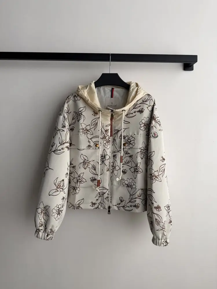 Moncler Куртка жіноча — Фото 1