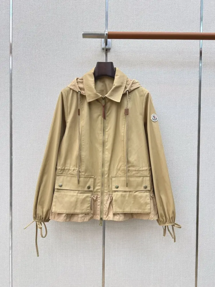 Moncler Куртка женская — Фото 1