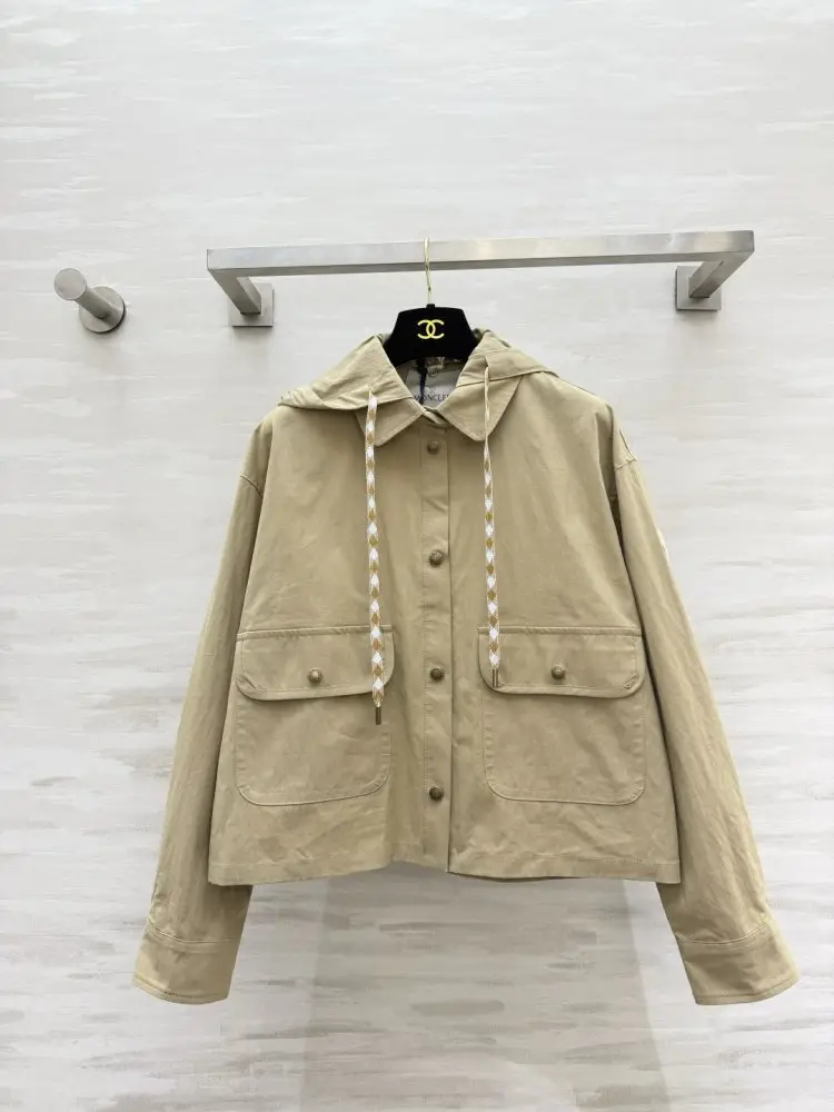Moncler Куртка женская — Фото 1