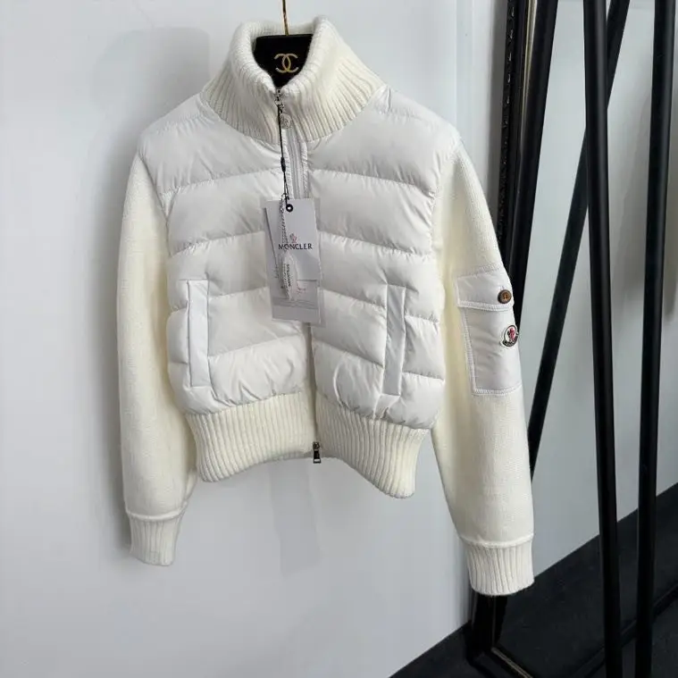 Moncler — Куртка жіноча