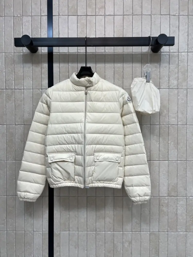 Moncler — Куртка жіноча