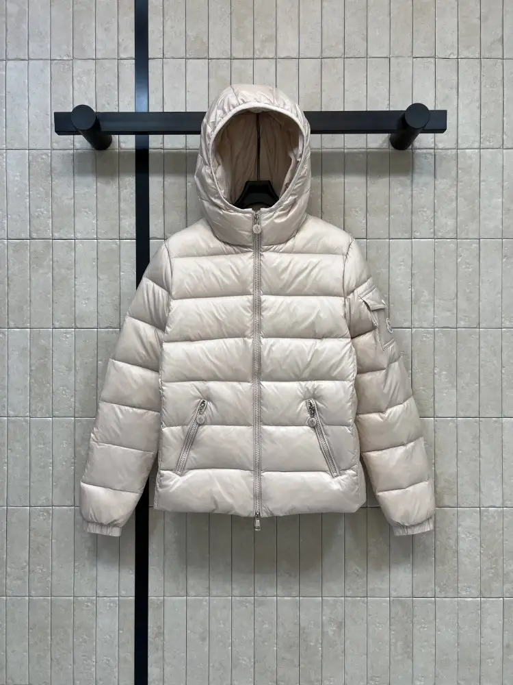Moncler — Куртка жіноча