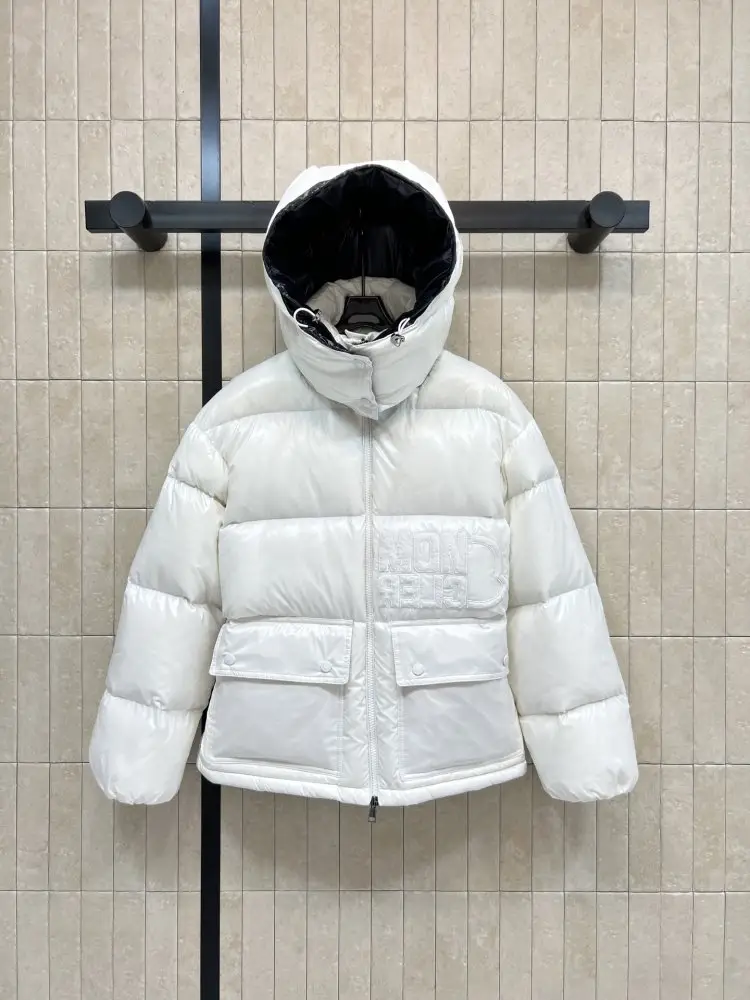 Moncler — Куртка жіноча