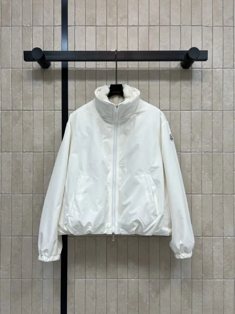 Moncler — Куртка жіноча