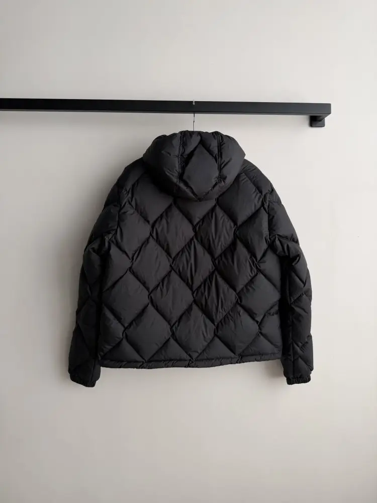 Moncler Куртка женская — Фото 2