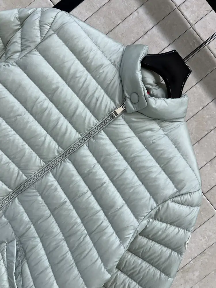 Moncler Куртка женская — Фото 2