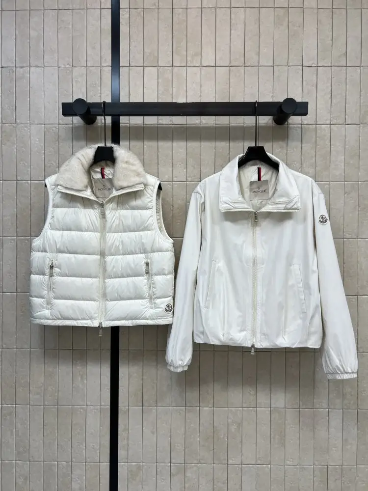 Moncler Куртка женская — Фото 2