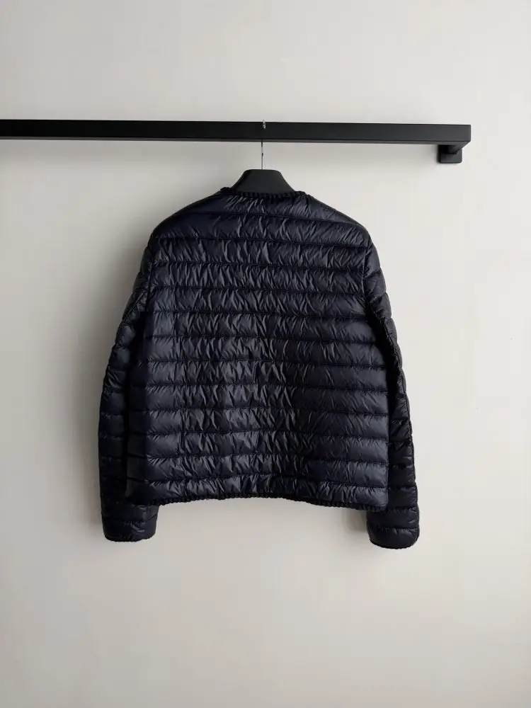 Moncler Куртка женская — Фото 2