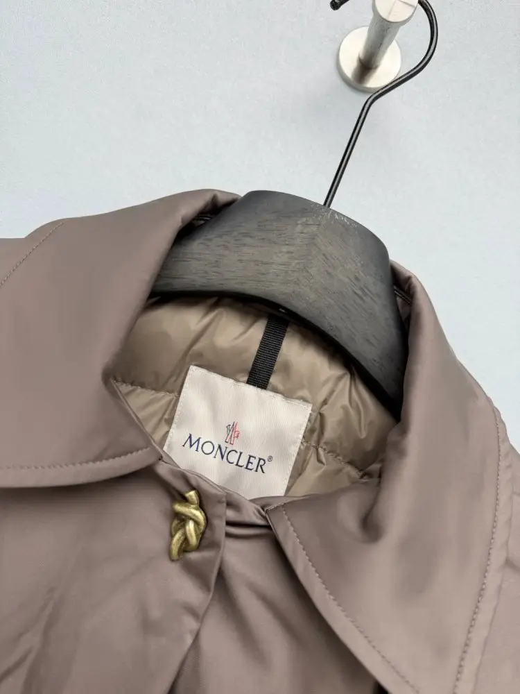 Moncler Куртка жіноча — Фото 2