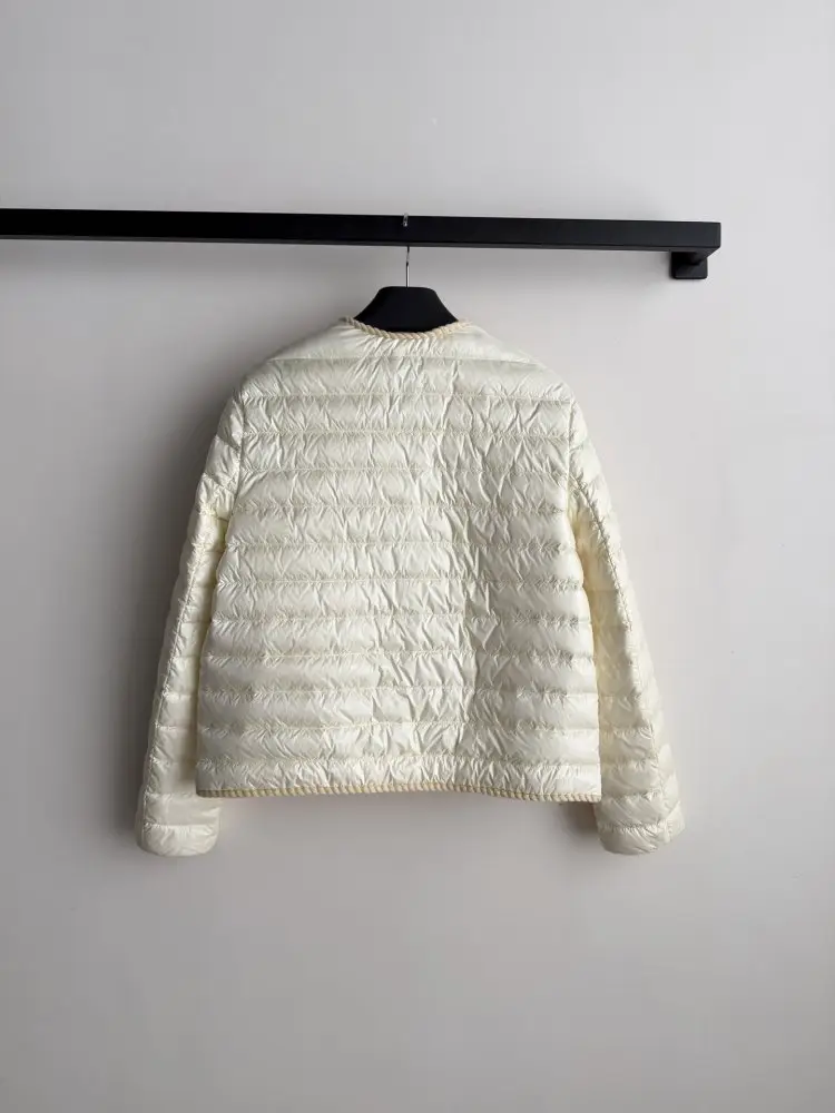Moncler Куртка женская — Фото 2