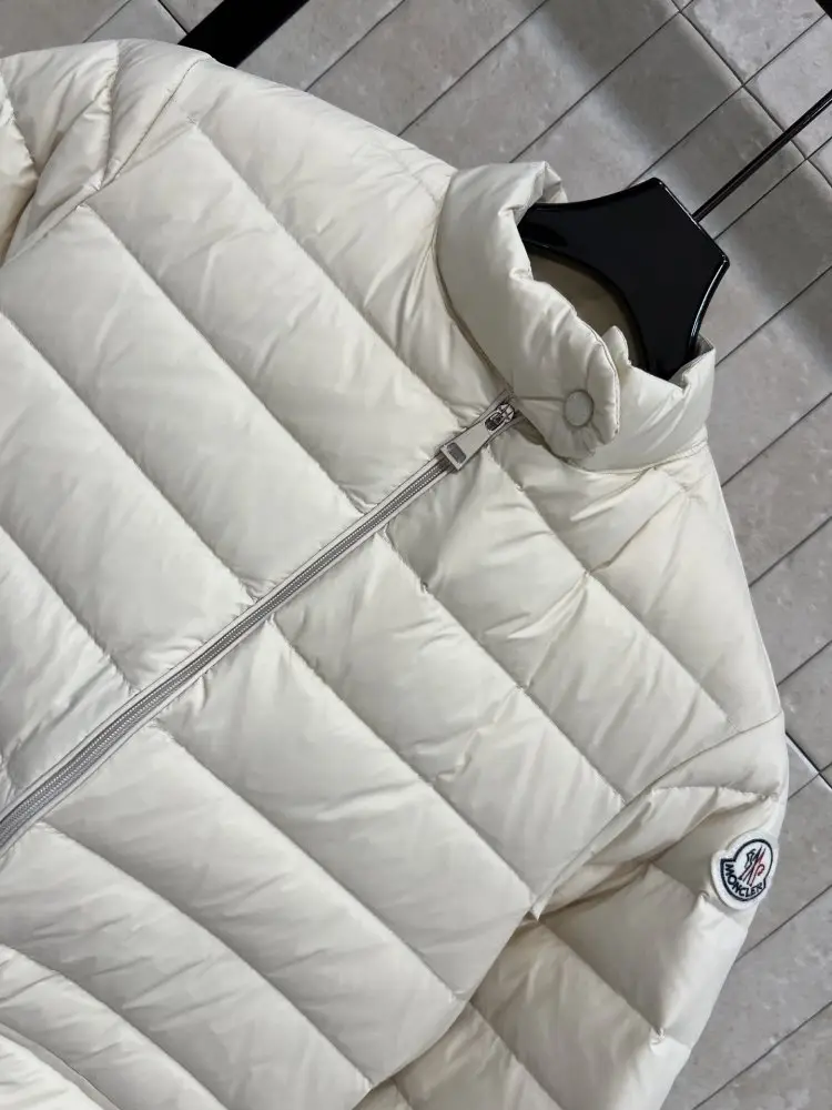 Moncler Куртка жіноча — Фото 2