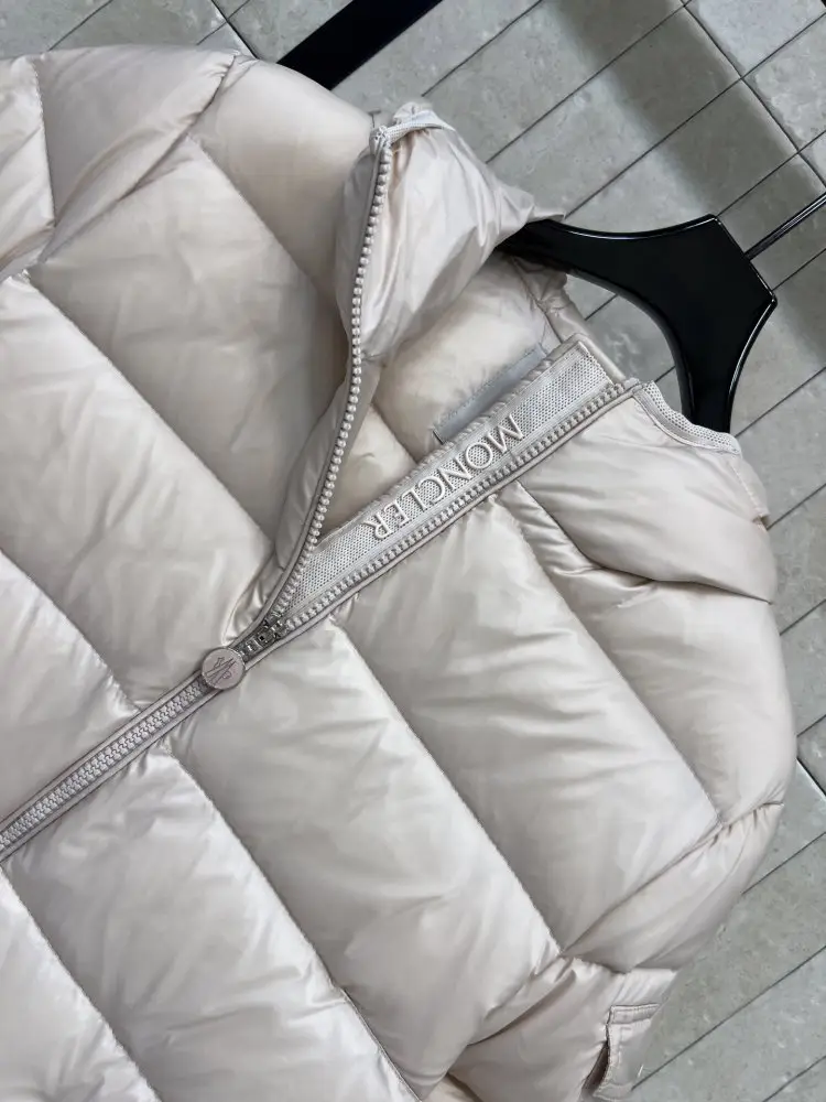 Moncler Куртка жіноча — Фото 2