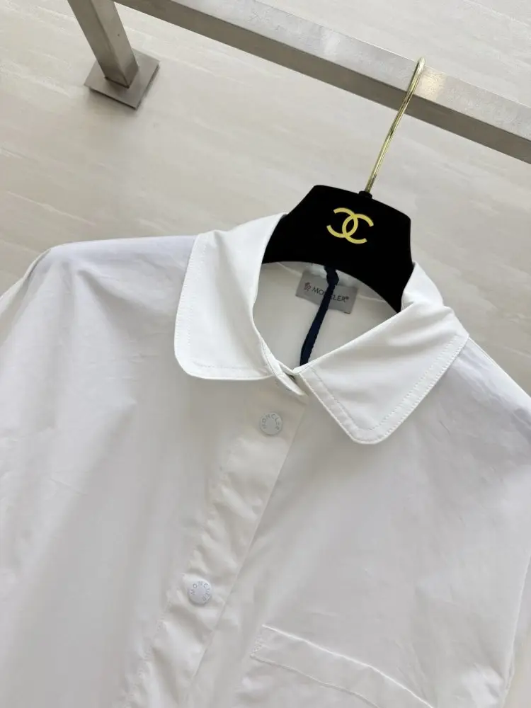 Moncler Куртка женская — Фото 2