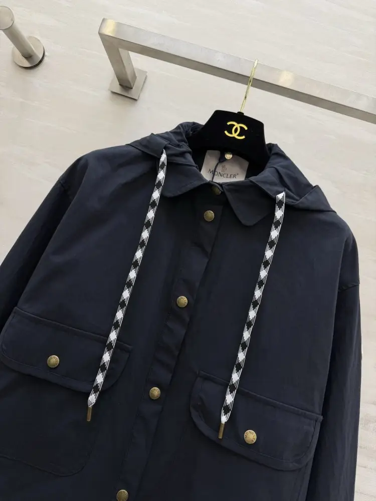 Moncler Jacket women's — Photo 3