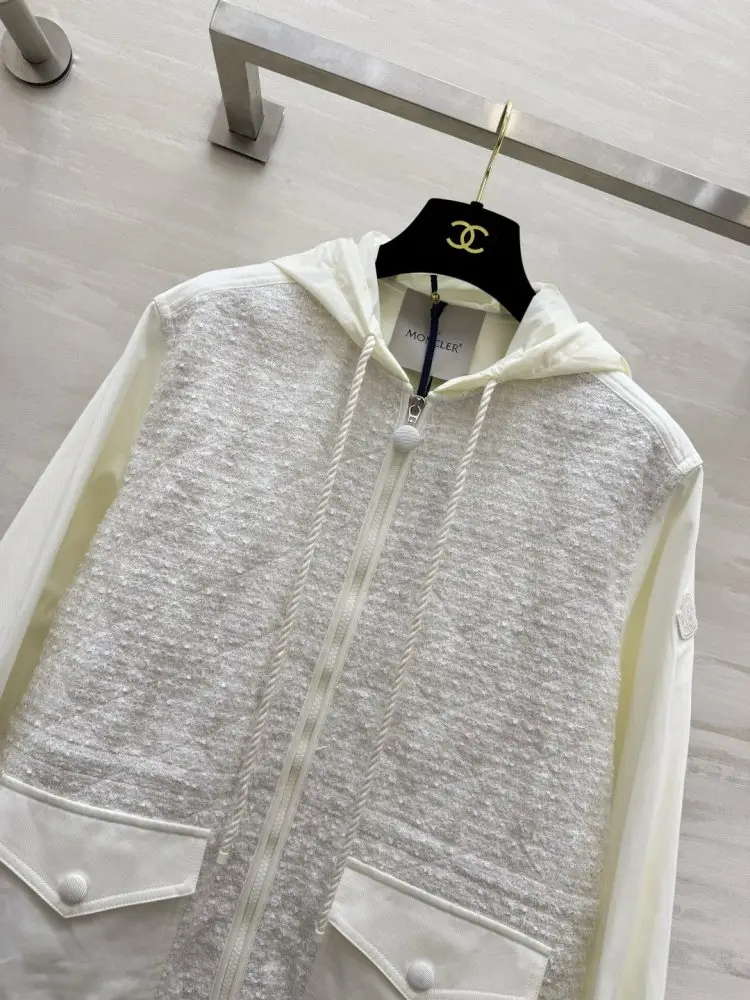 Moncler Jacket women's — Photo 3
