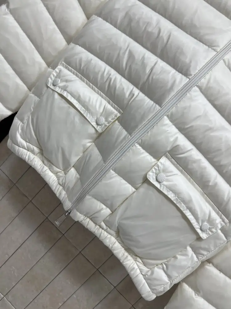 Moncler Jacket women's — Photo 3