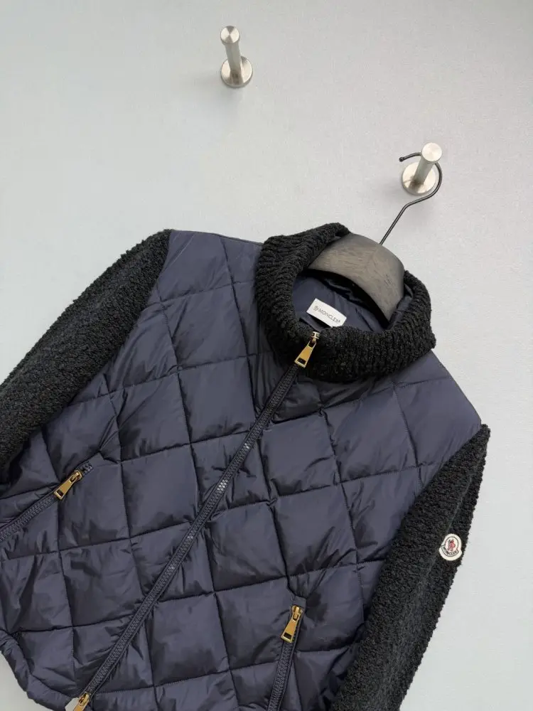 Moncler Jacket women's — Photo 3