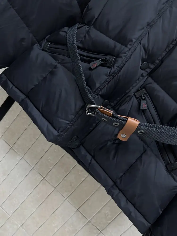 Moncler Куртка женская — Фото 3