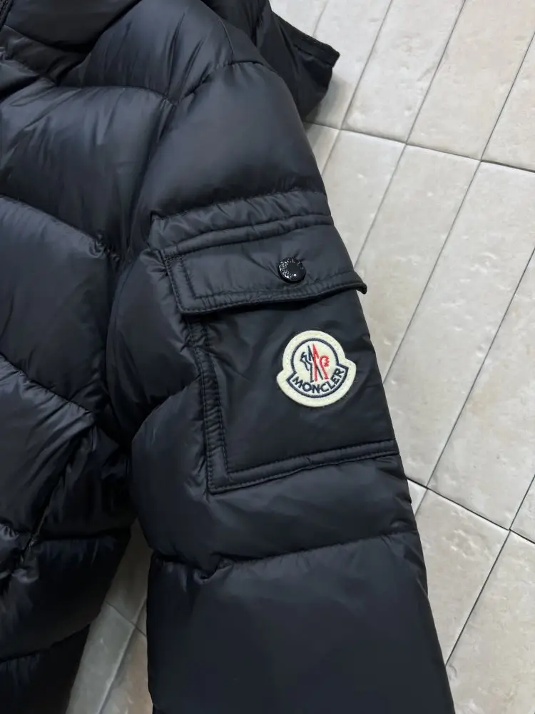 Moncler Куртка женская — Фото 3