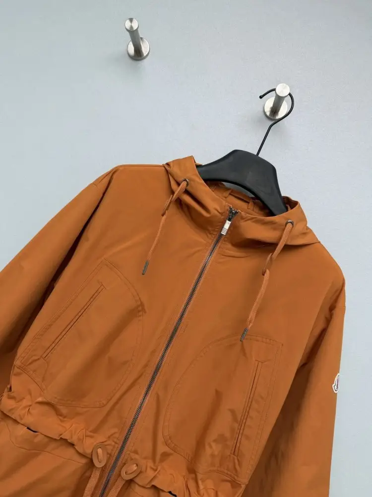 Moncler Куртка женская — Фото 3
