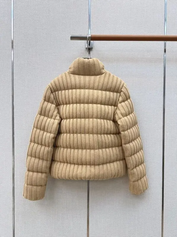 Moncler Куртка жіноча — Фото 3