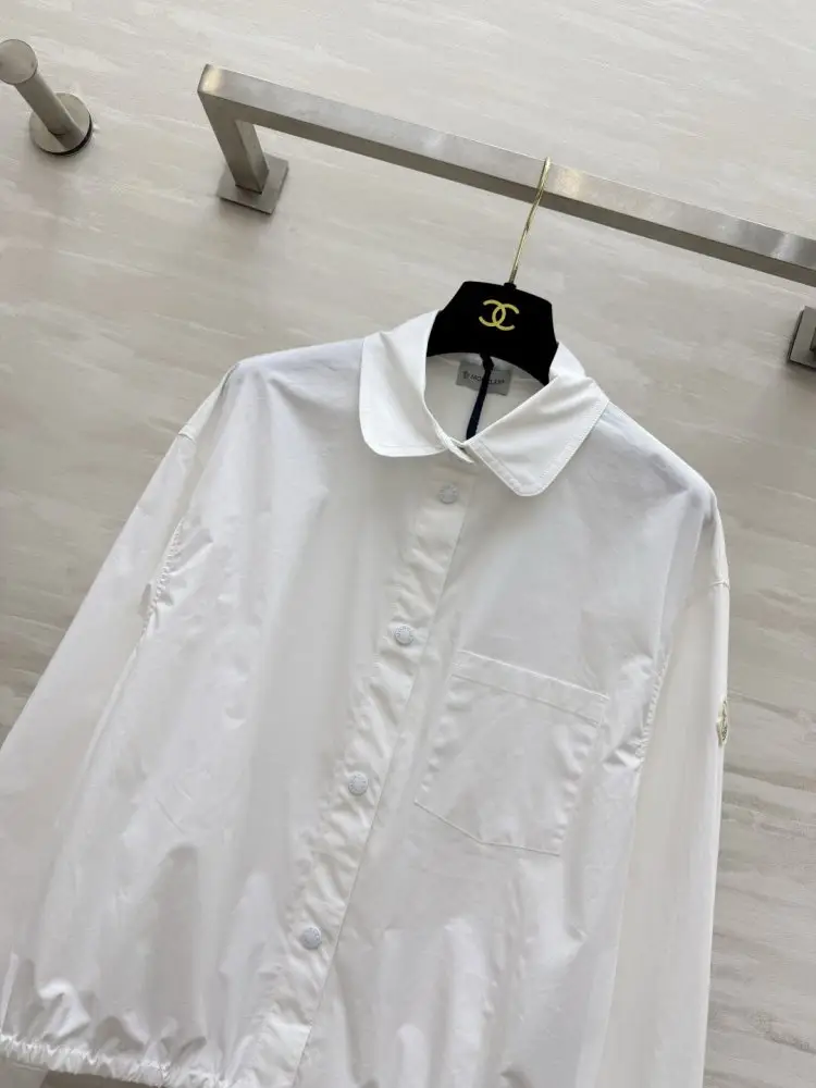 Moncler Куртка женская — Фото 3