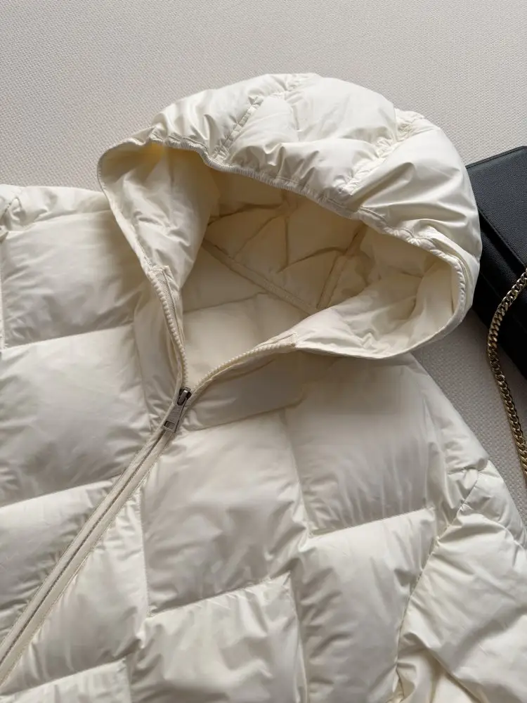 Moncler Jacket women's — Photo 4