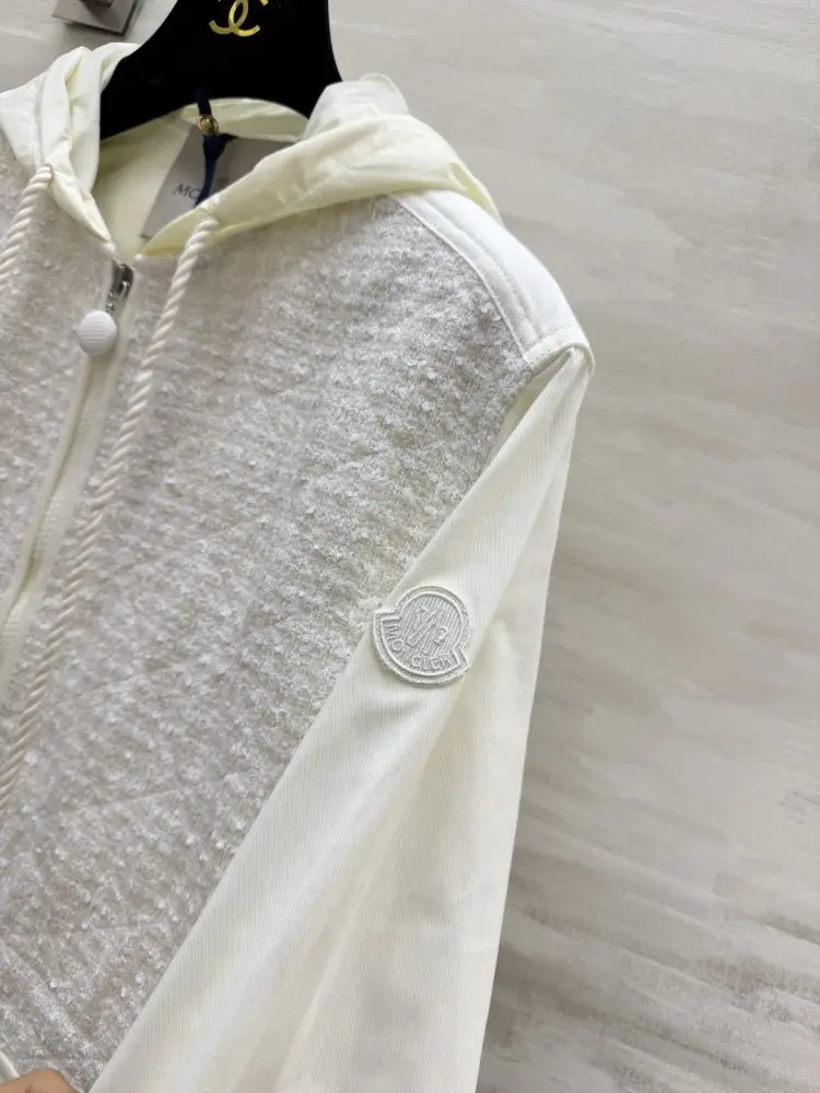 Moncler Jacket women's — Photo 4
