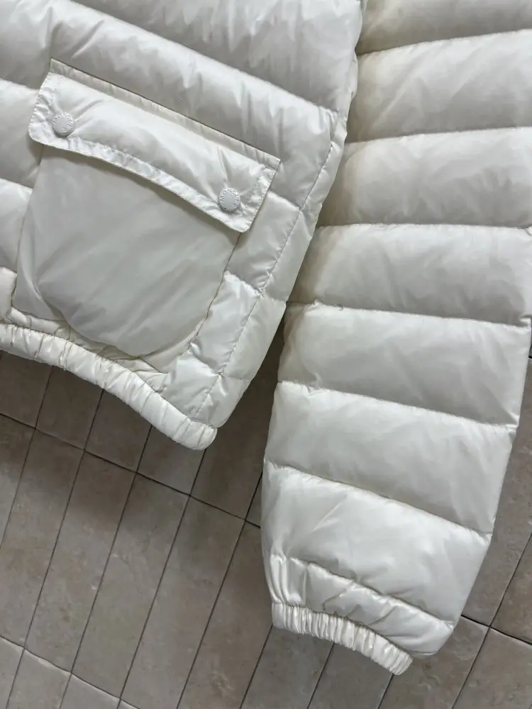 Moncler Jacket women's — Photo 4