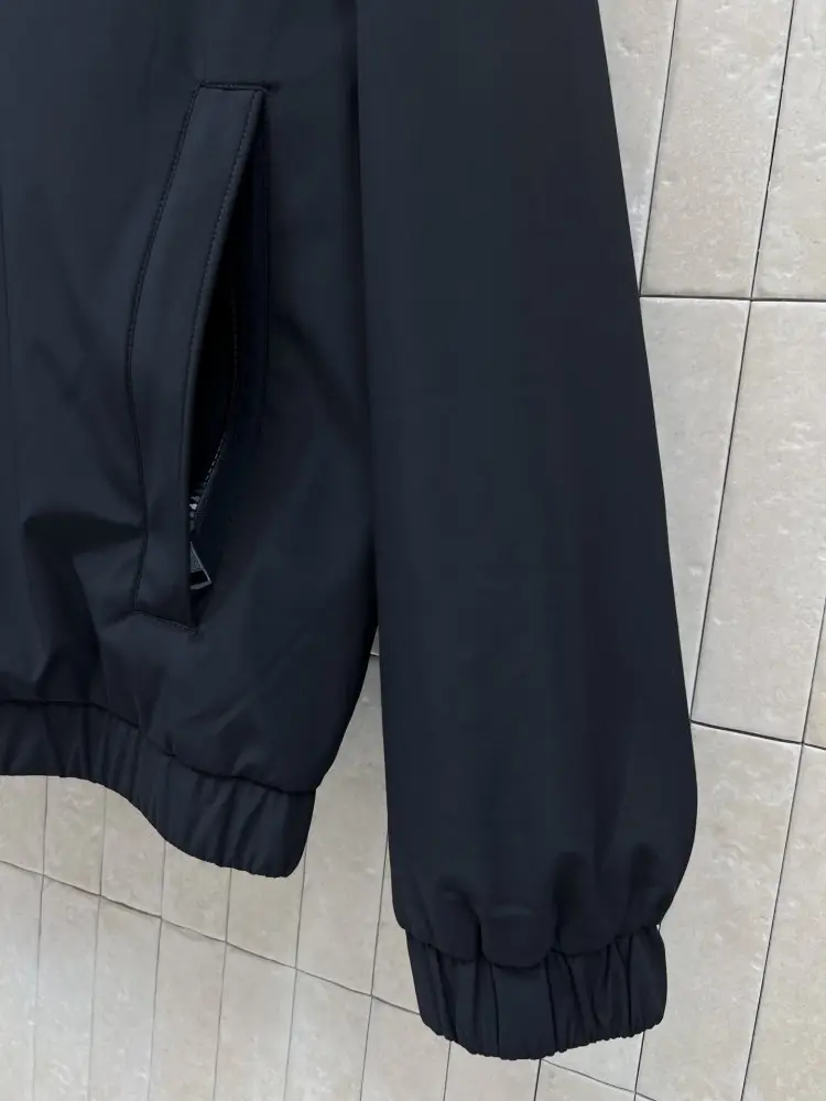 Moncler Jacket women's — Photo 4