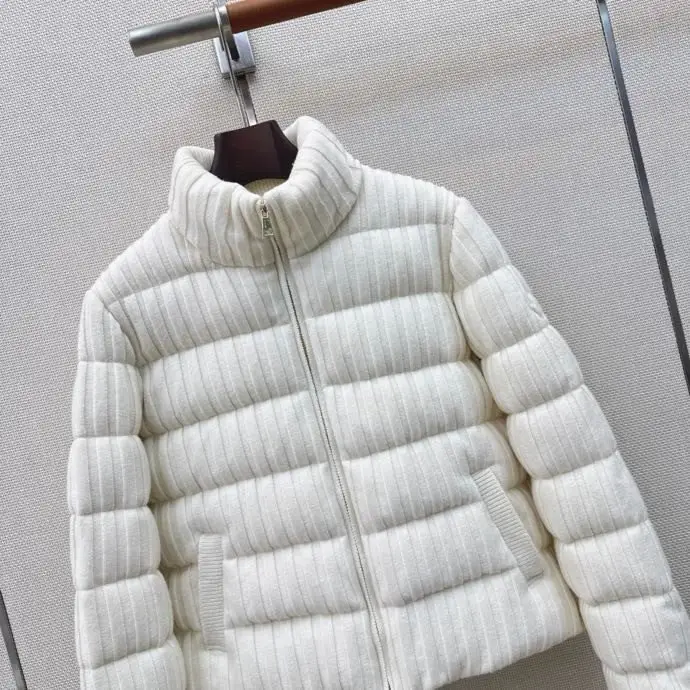Moncler Куртка женская — Фото 4