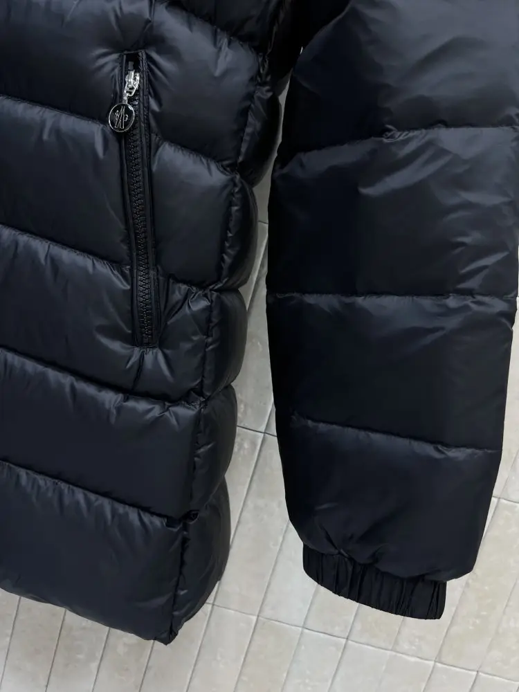Moncler Куртка женская — Фото 4