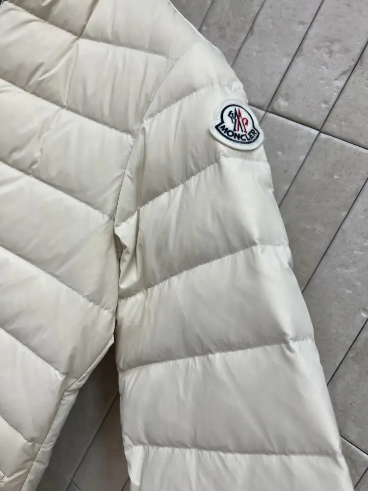 Moncler Куртка жіноча — Фото 4