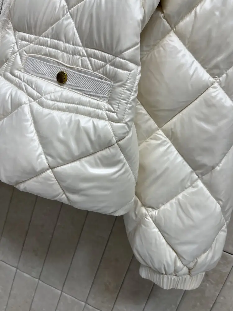 Moncler Куртка женская — Фото 4