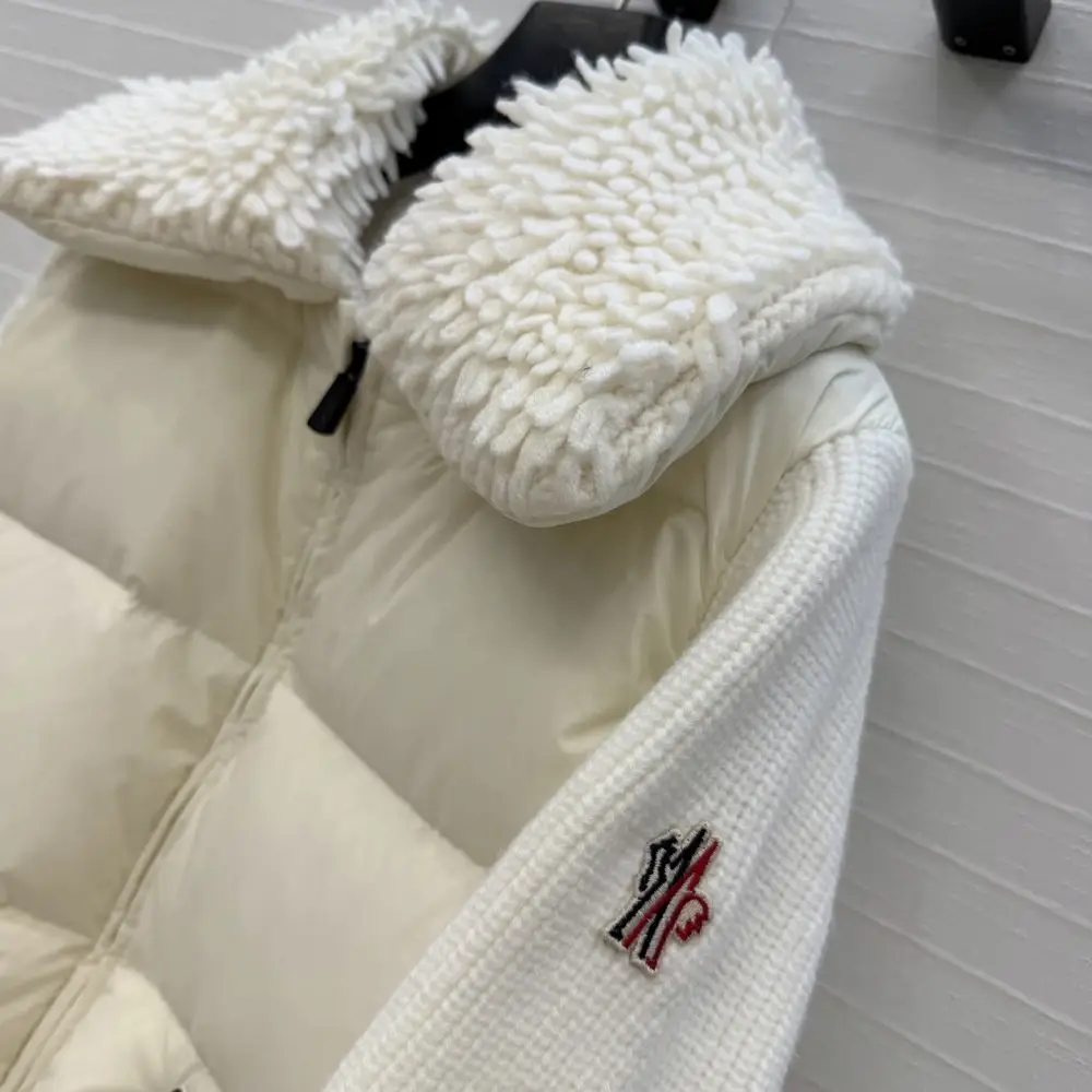 Moncler Куртка женская — Фото 5