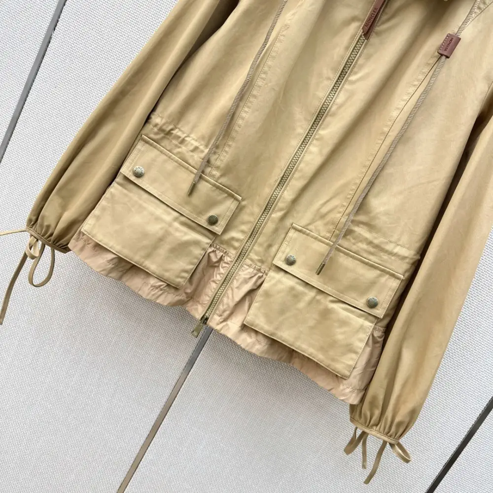 Moncler Куртка женская — Фото 5
