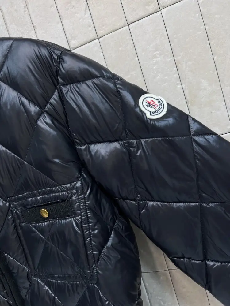 Moncler Куртка женская — Фото 5