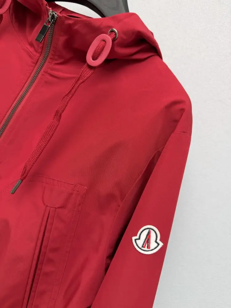 Moncler Jacket women's — Photo 5