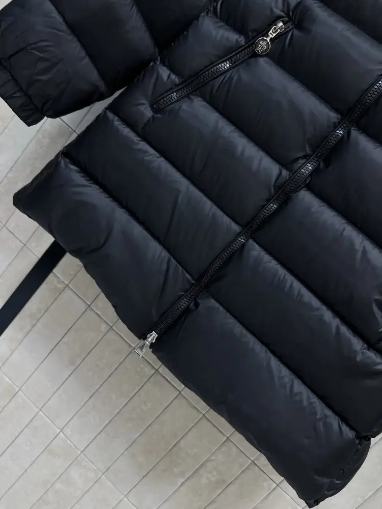Moncler Куртка женская — Фото 5