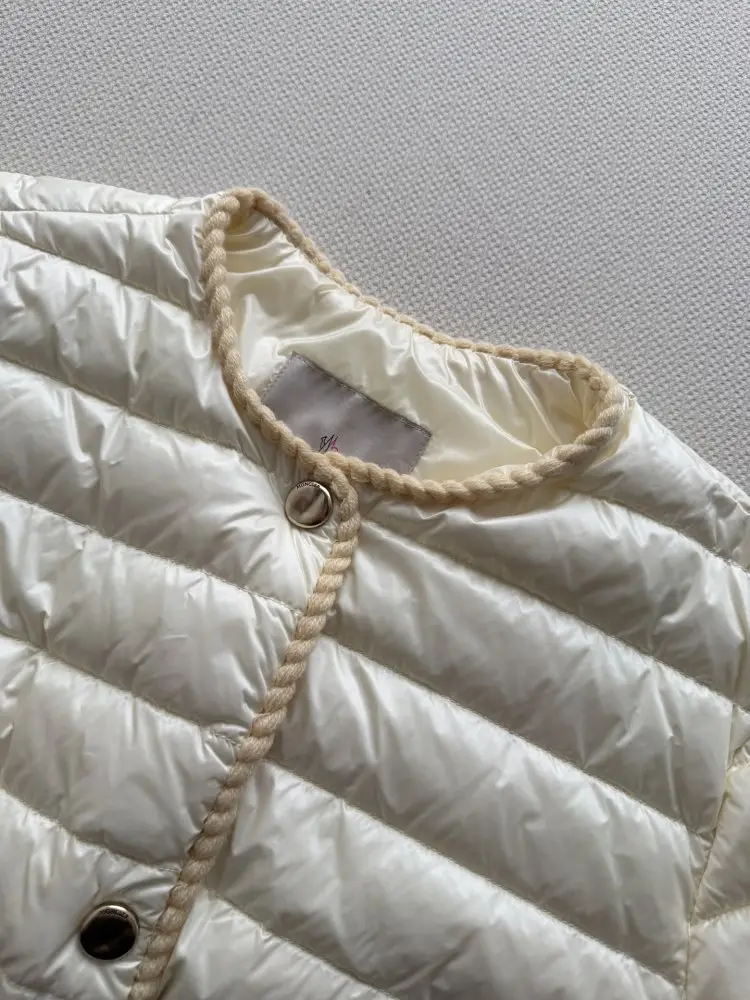 Moncler Куртка женская — Фото 5