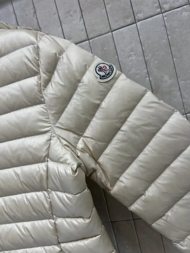 Moncler Куртка женская — Фото 5