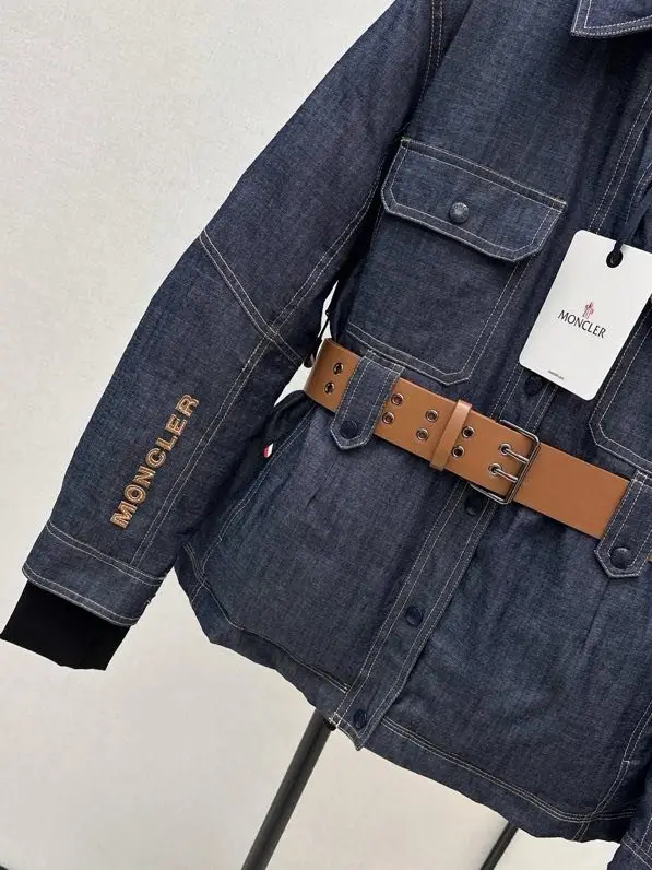 Moncler Куртка женская — Фото 5