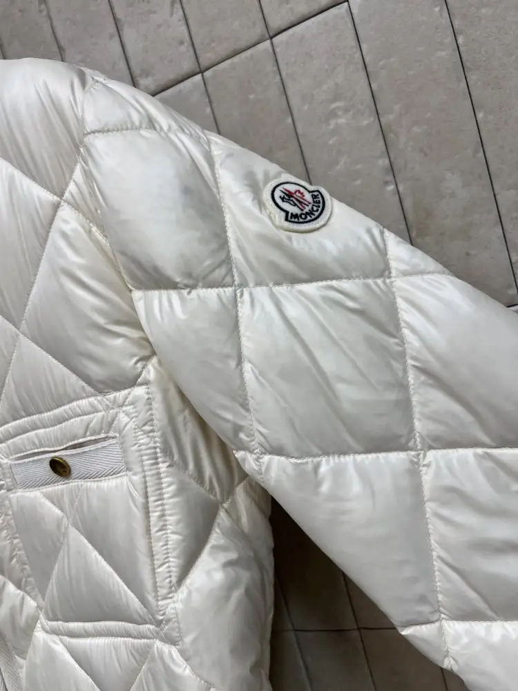 Moncler Куртка женская — Фото 5